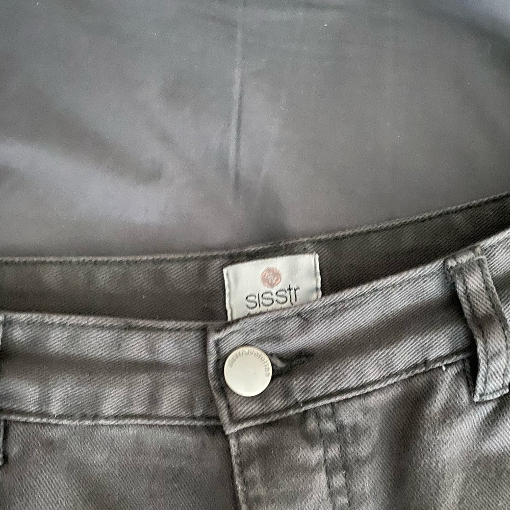 sisstr evolution black jean shorts!